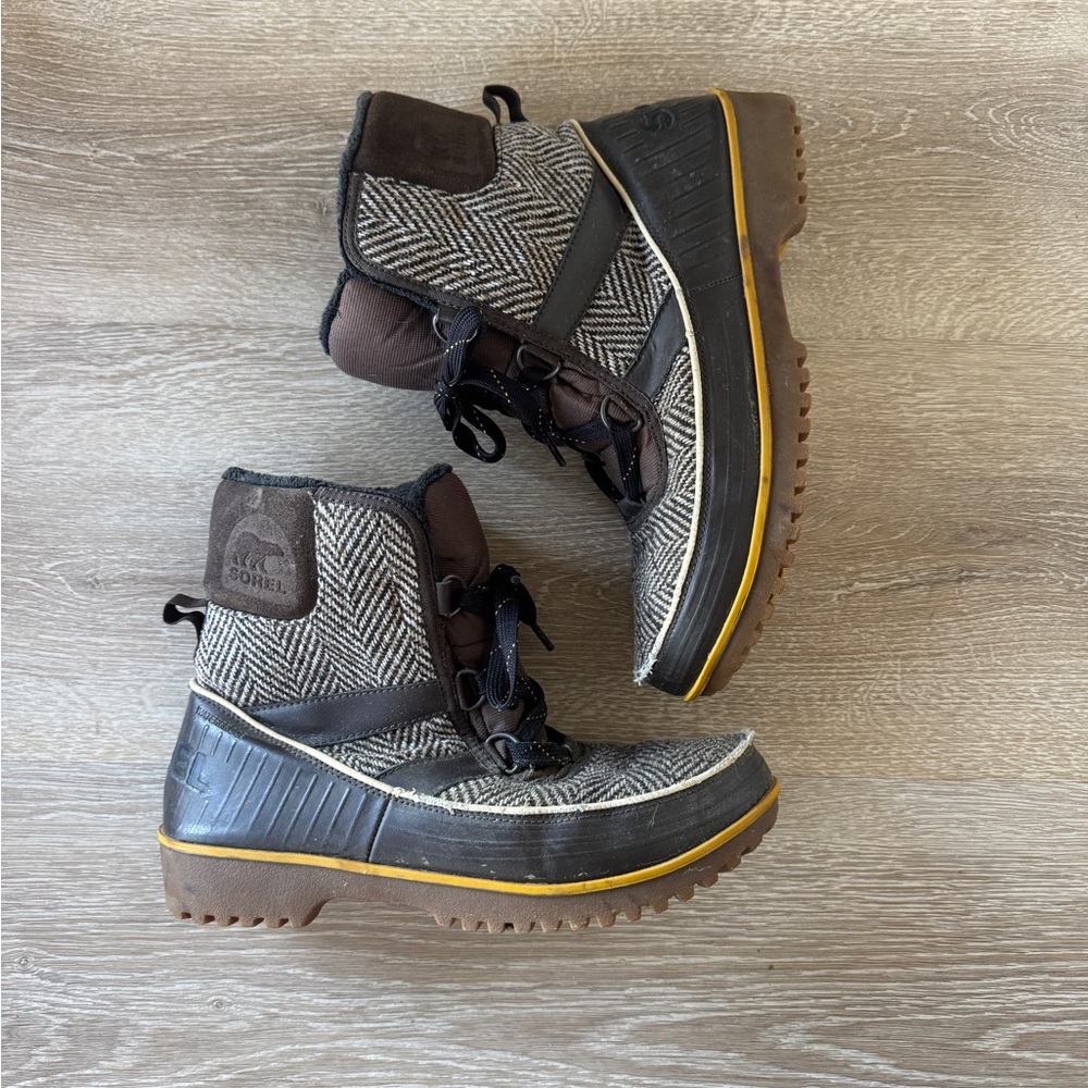 Brown Sorel Tivoli II Herringbone Snow boots size 9.5